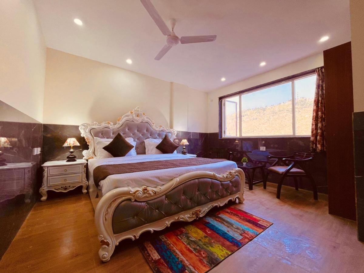 River Grand, Mussoorie Bagian luar foto